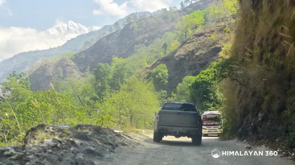 Vehicle on Mustang jeep tour road