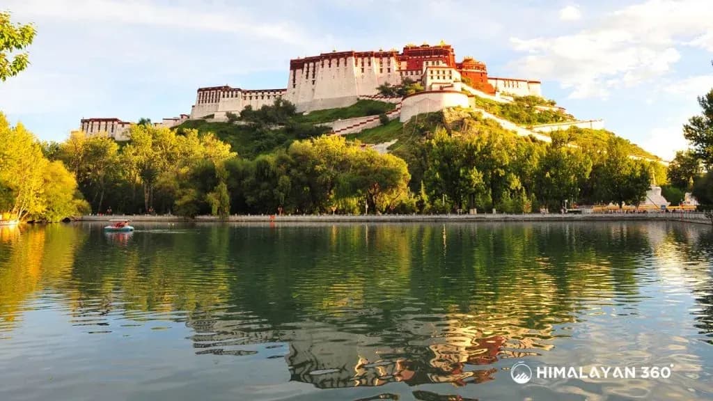 Potala palace tour.