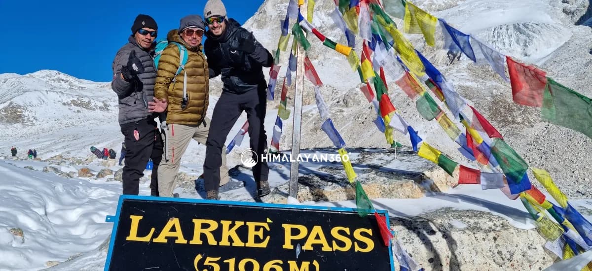 manaslu circuit trek guide